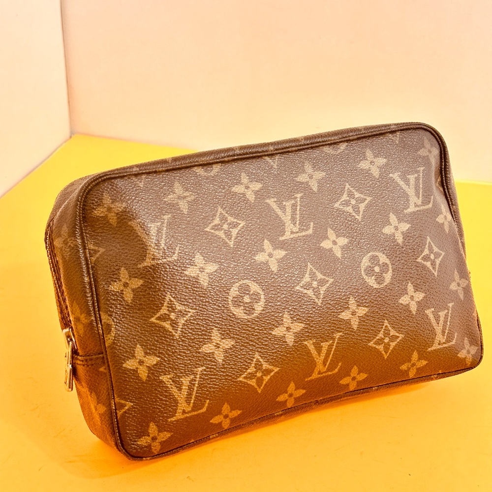 Louis Vuitton Brown Monogram Toiletry Bag - Picture 3 of 15